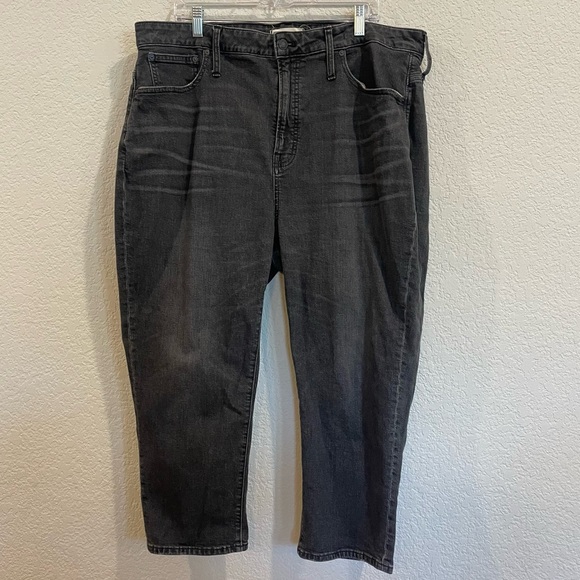 Madewell The Curvy Perfect Vintage Jean in Claybrook Wash - Picture 3 of 6